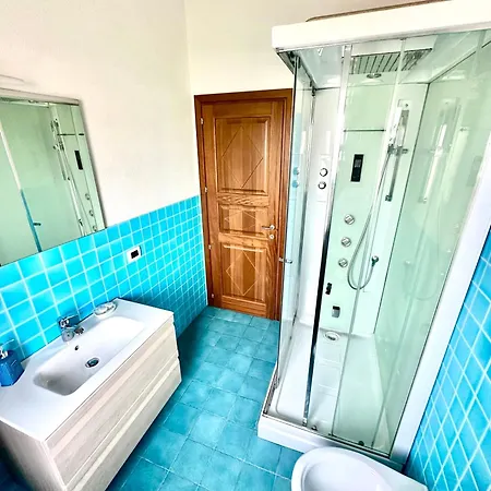 Aquamare بيت ضيافة سان تيودورو