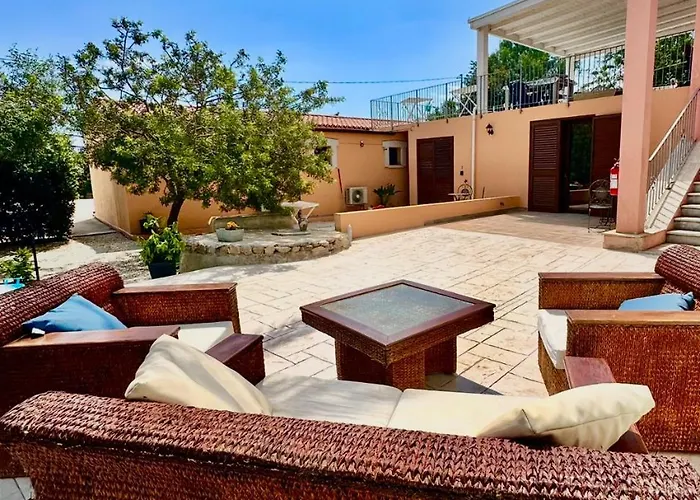 Aquamare Πανσιόν 4*